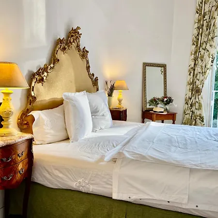Couette-café Chateau La Bainerie 3*