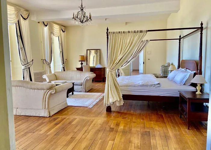 Oda ve Kahvaltı Chateau La Bainerie Tierce