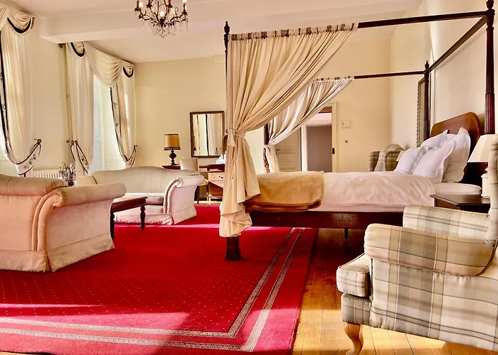 Couette-café Chateau La Bainerie 3*