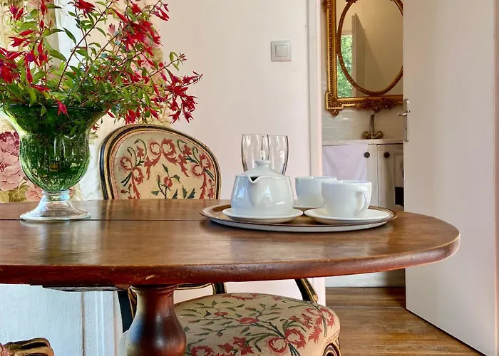 Chateau La Bainerie Oda ve Kahvaltı 3*