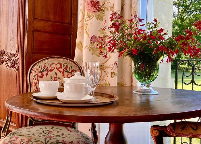 Chateau La Bainerie Couette-café Tierce