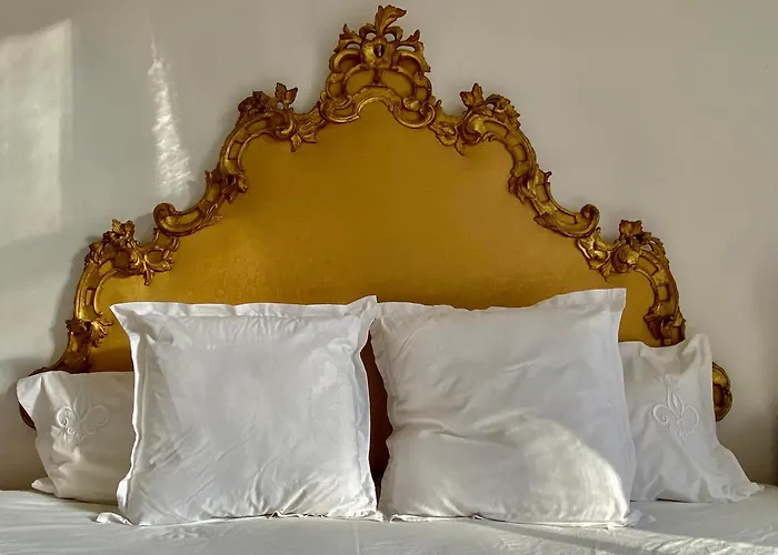 Couette-café Chateau La Bainerie 3*