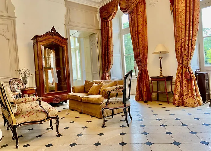 Couette-café Chateau La Bainerie 3*