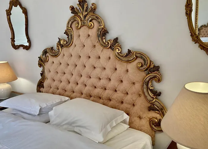 Oda ve Kahvaltı Chateau La Bainerie 3*